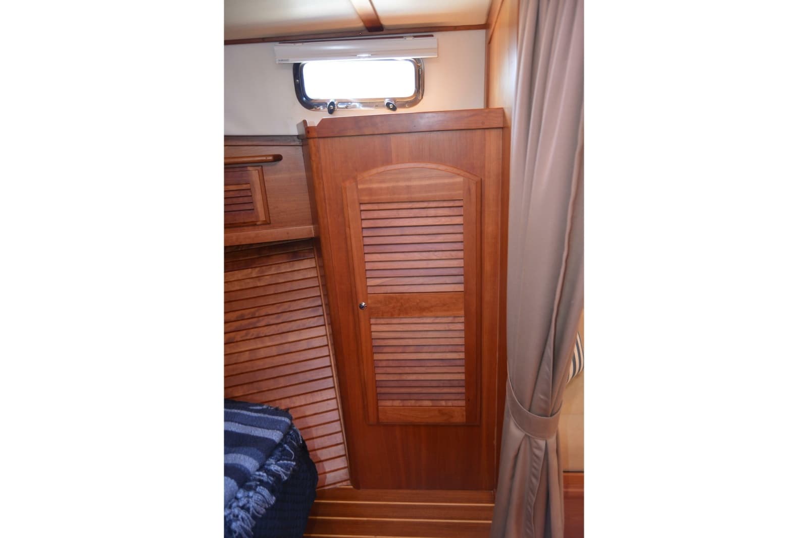 2009 Sabre 34 Express - Photo 86