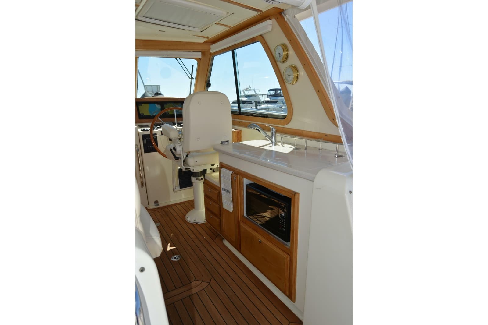 2009 Sabre 34 Express - Photo 44