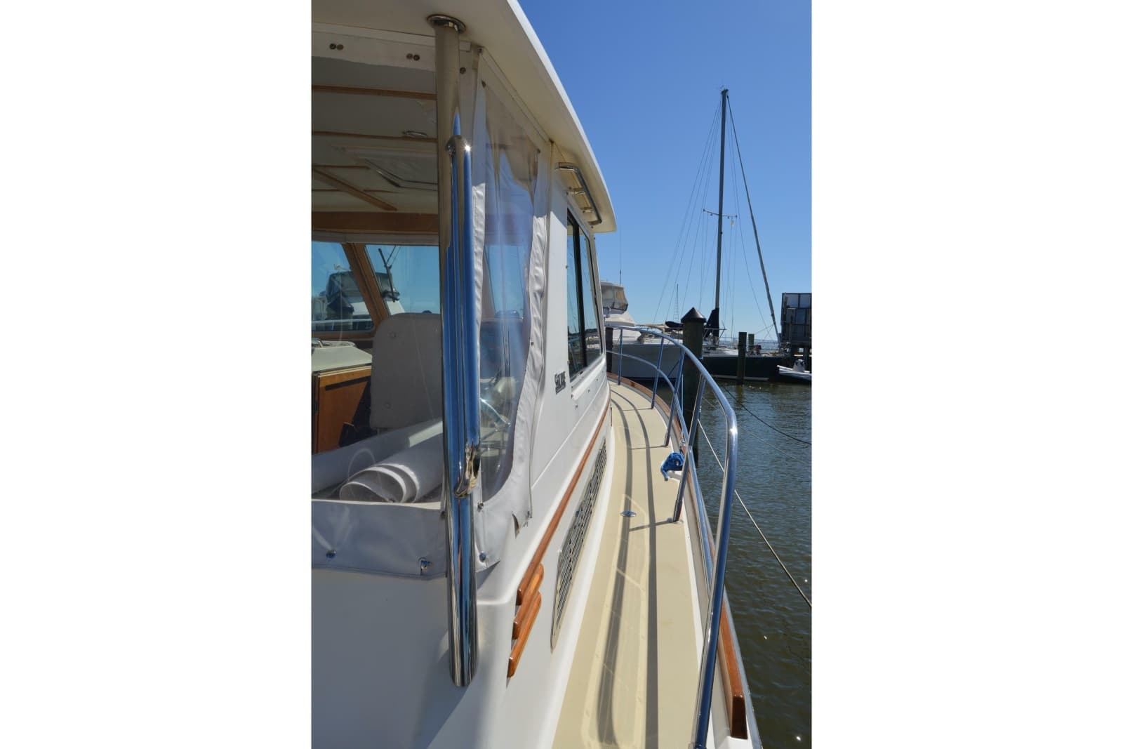 2009 Sabre 34 Express - Photo 19