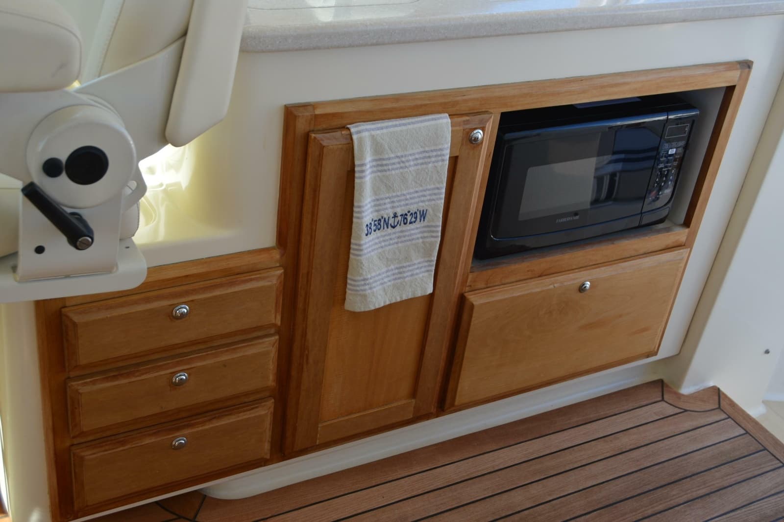 2009 Sabre 34 Express - Photo 108