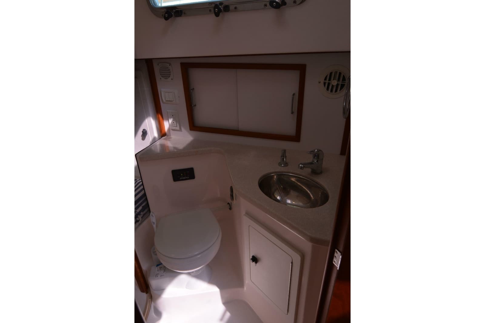 2009 Sabre 34 Express - Photo 97