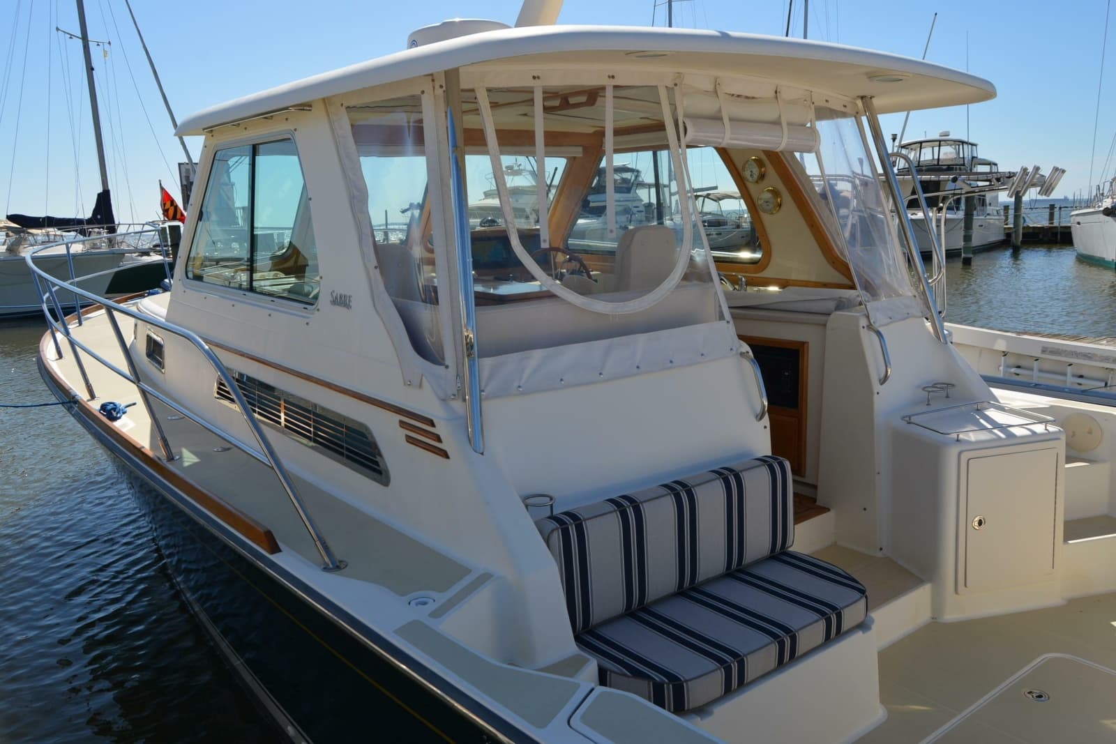 2009 Sabre 34 Express - Photo 7