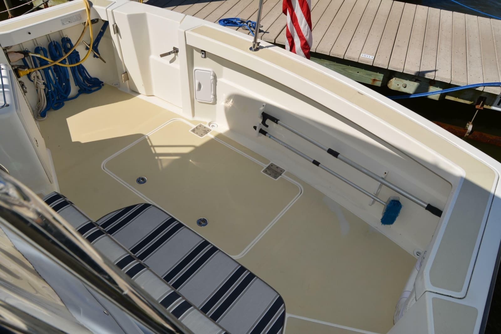 2009 Sabre 34 Express - Photo 37