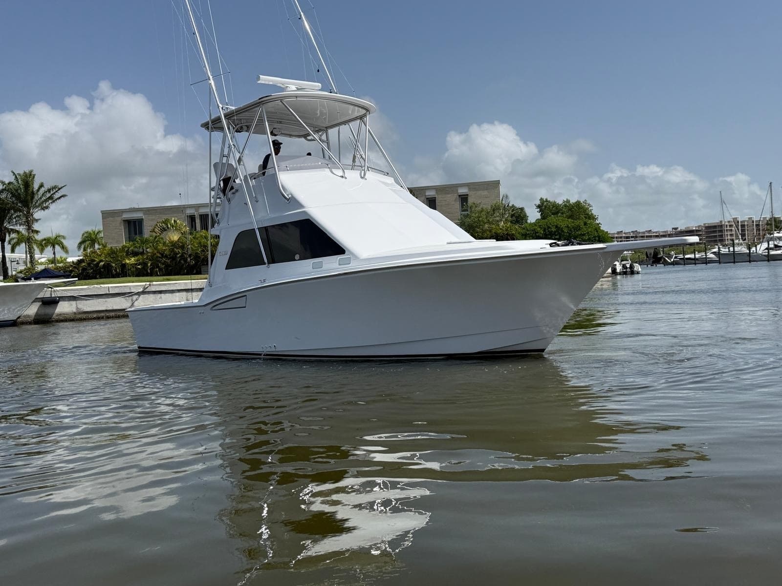 2004 Cabo 35 Flybridge - Photo 2