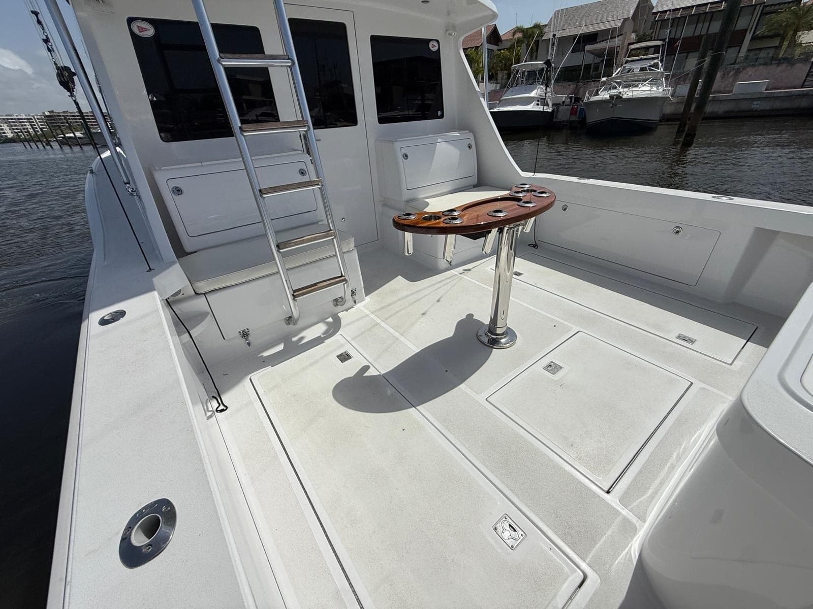 2004 Cabo 35 Flybridge - Photo 14