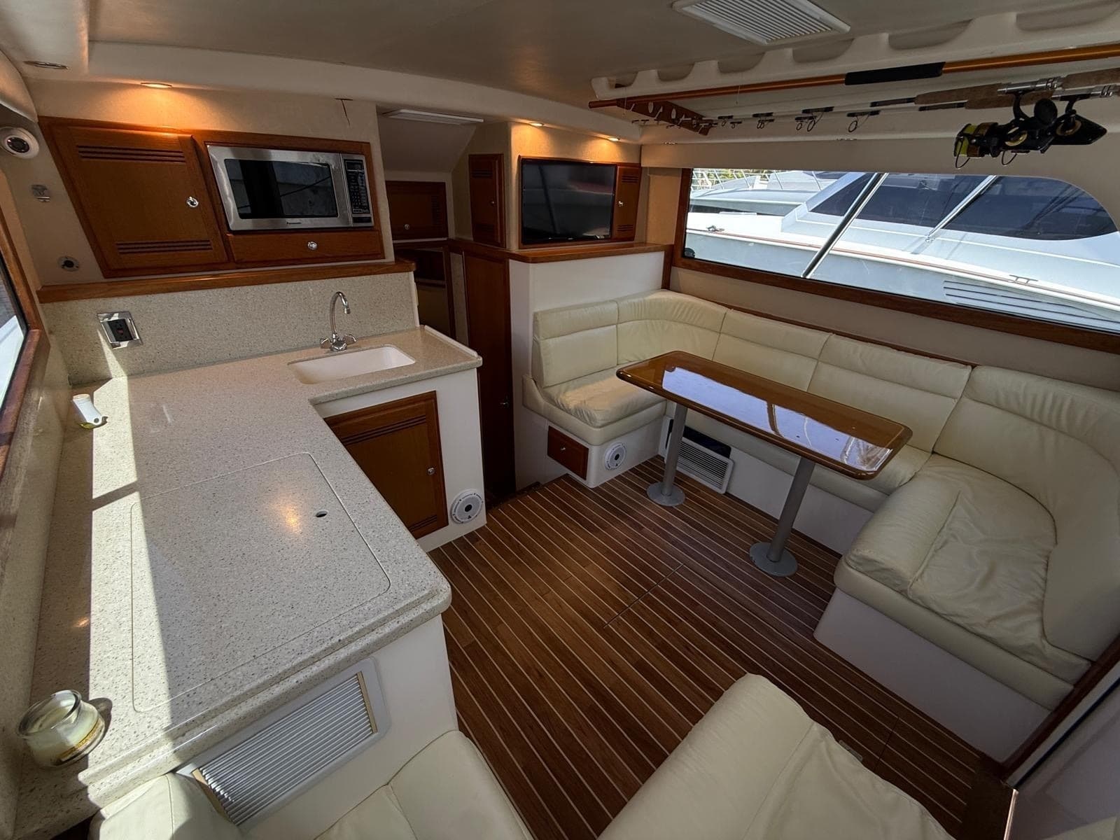 2004 Cabo 35 Flybridge - Photo 20