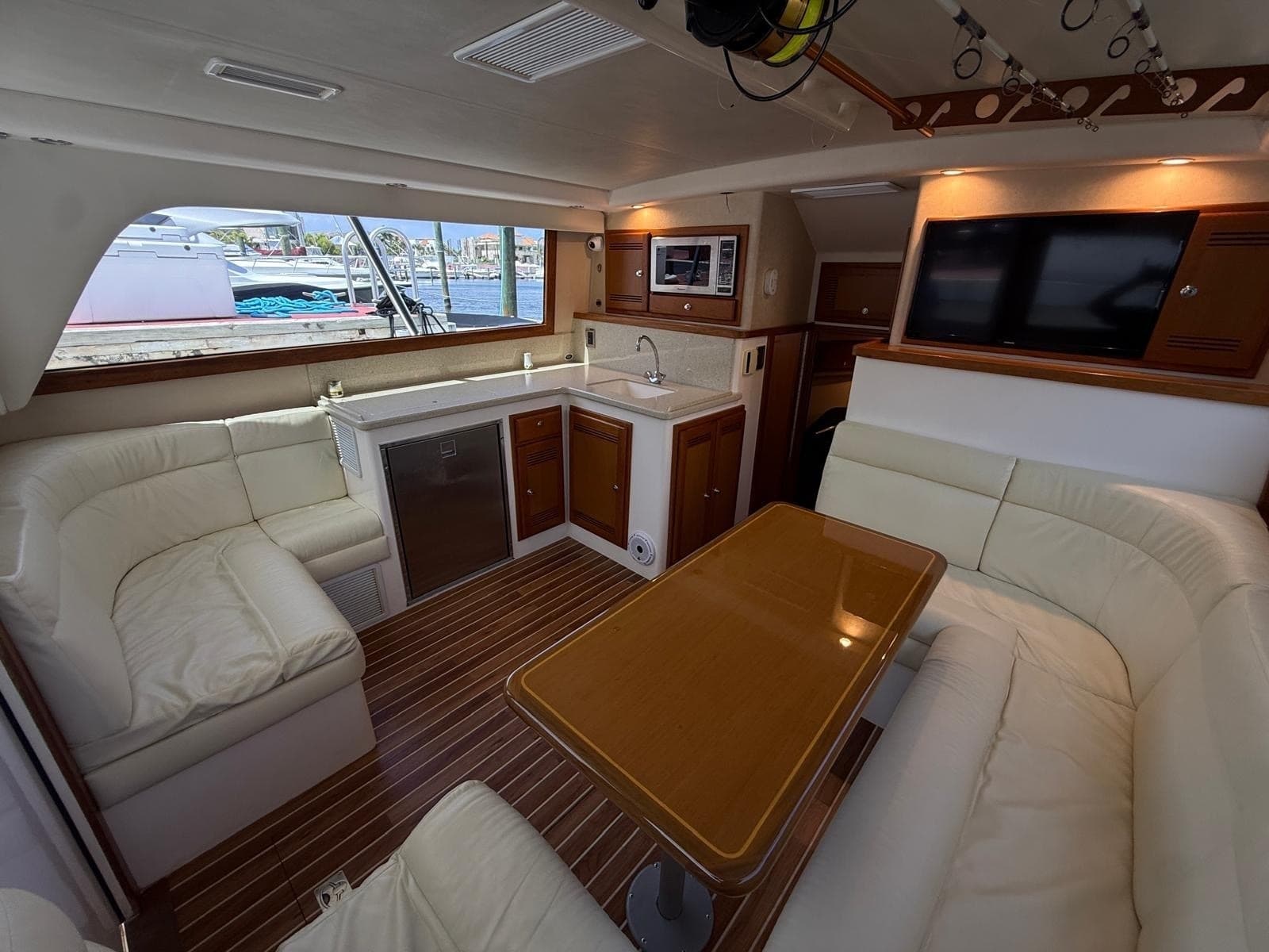 2004 Cabo 35 Flybridge - Photo 18