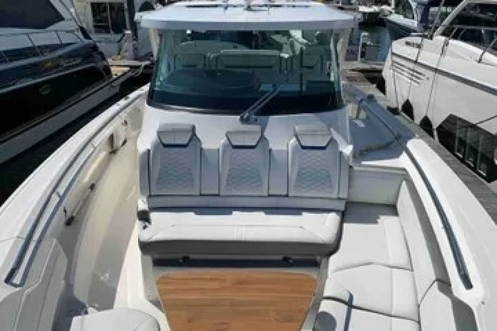 2021 Tiara Sport  - Photo 13