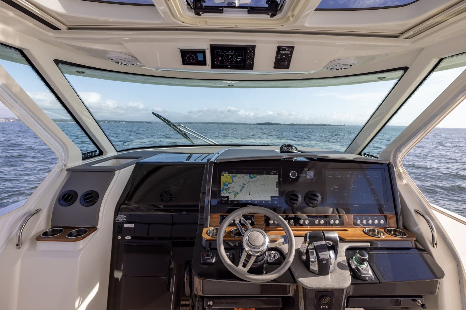 2021 Tiara Sport  - Photo 23