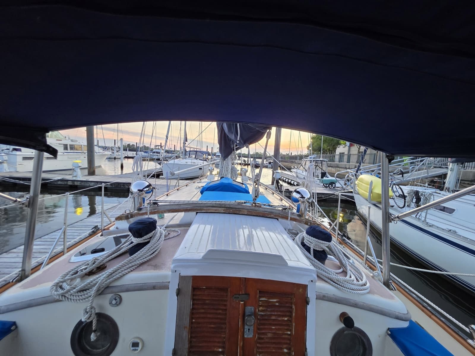 1982 Tayana 37 - Photo 16