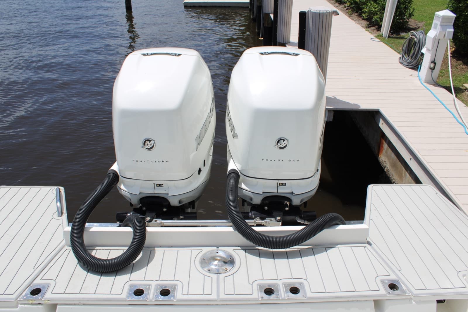 2017 Axopar 37 Sun Top - Photo 18