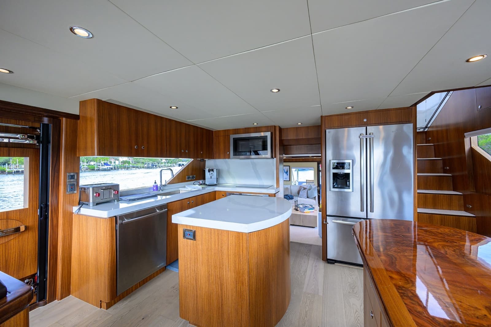 2016 Ocean Alexander 72 Pilothouse - Photo 19