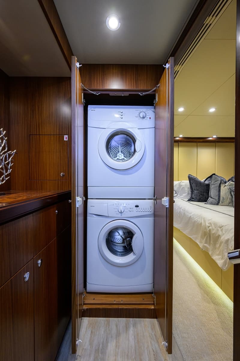 2016 Ocean Alexander 72 Pilothouse - Photo 32