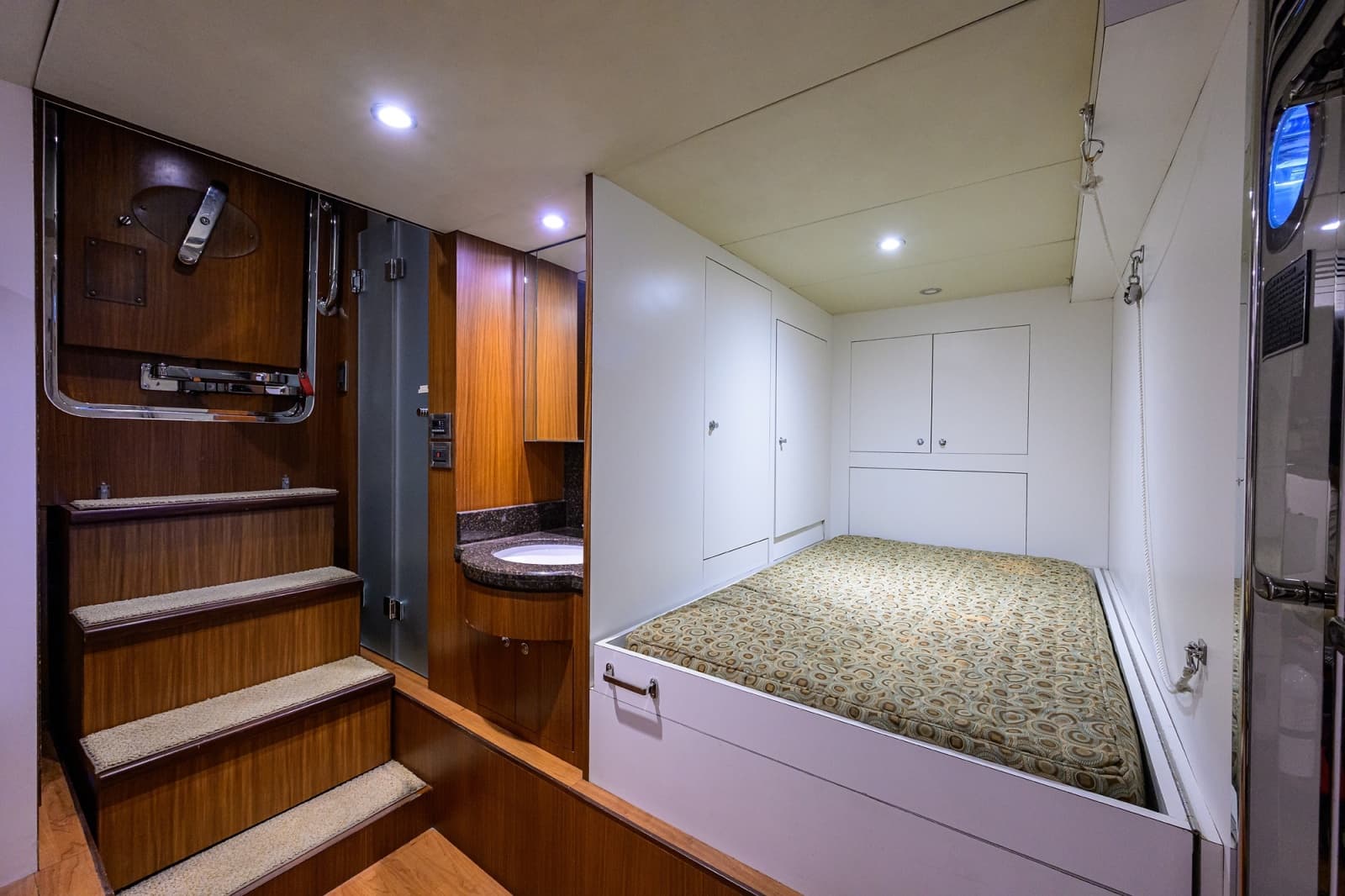 2016 Ocean Alexander 72 Pilothouse - Photo 42