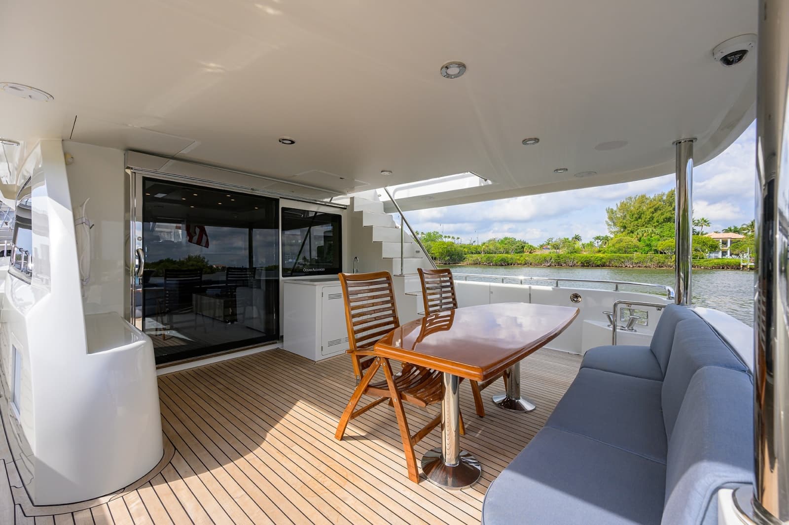 2016 Ocean Alexander 72 Pilothouse - Photo 3