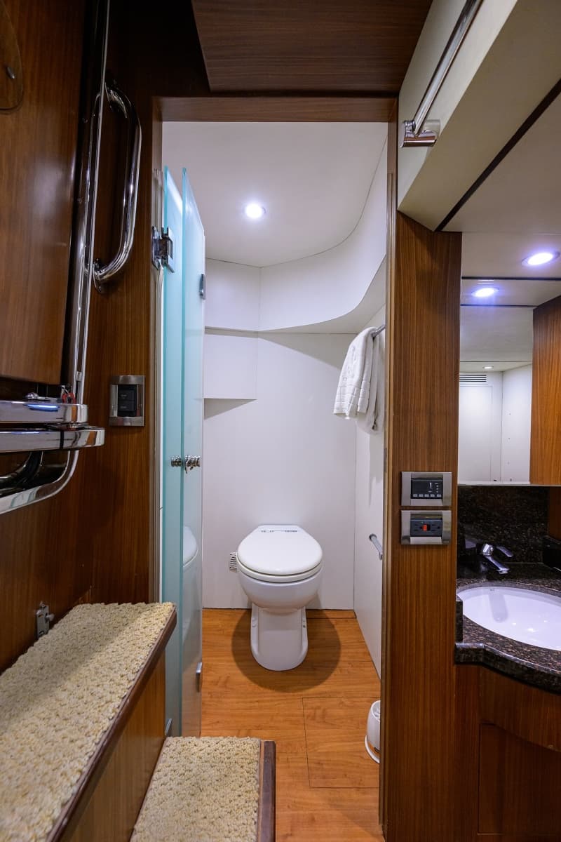 2016 Ocean Alexander 72 Pilothouse - Photo 44