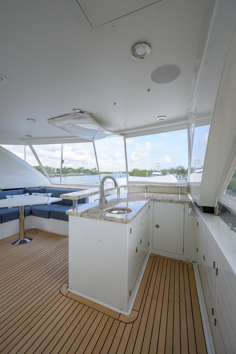 2016 Ocean Alexander 72 Pilothouse - Photo 12