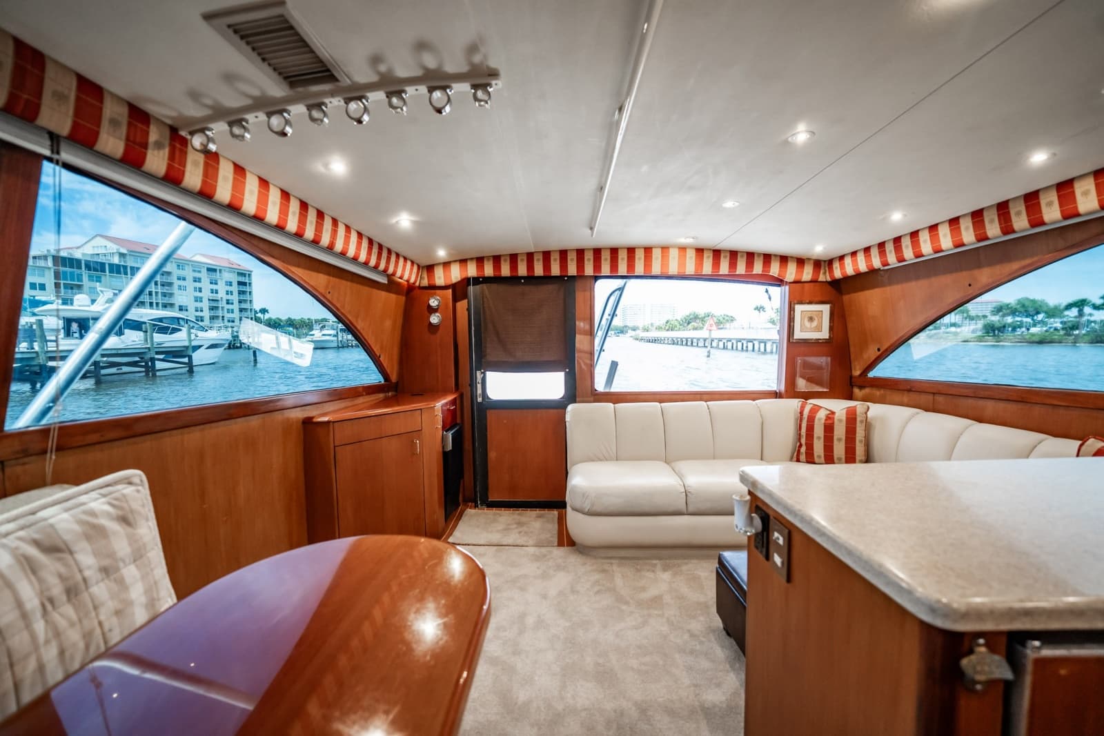 2000 Ocean Yachts 43 Super Sport - Photo 20