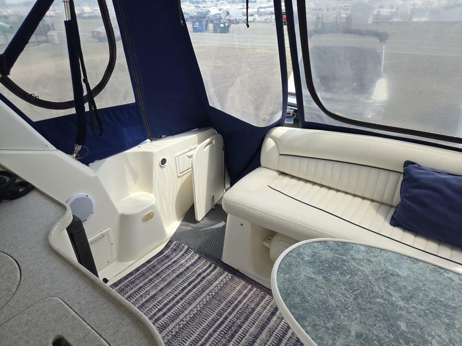 1999 Rinker 330 Fiesta Vee - Photo 17