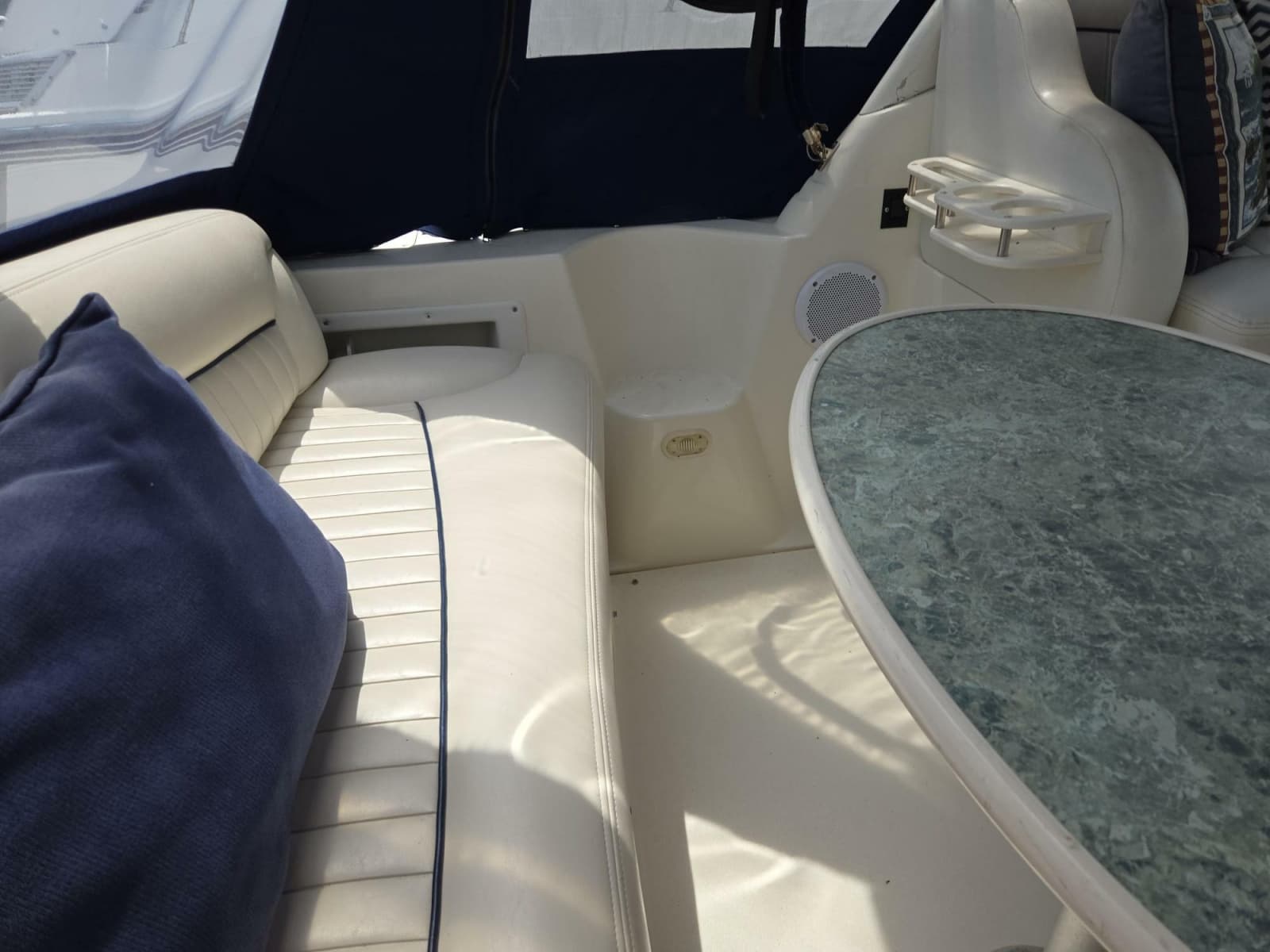 1999 Rinker 330 Fiesta Vee - Photo 36