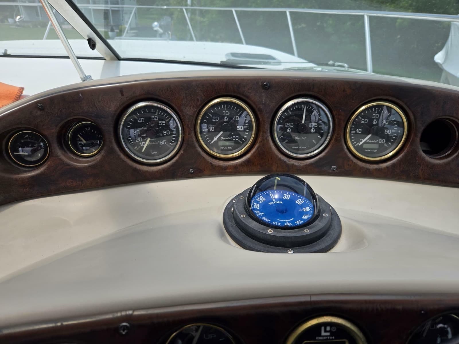 1999 Rinker 330 Fiesta Vee - Photo 19