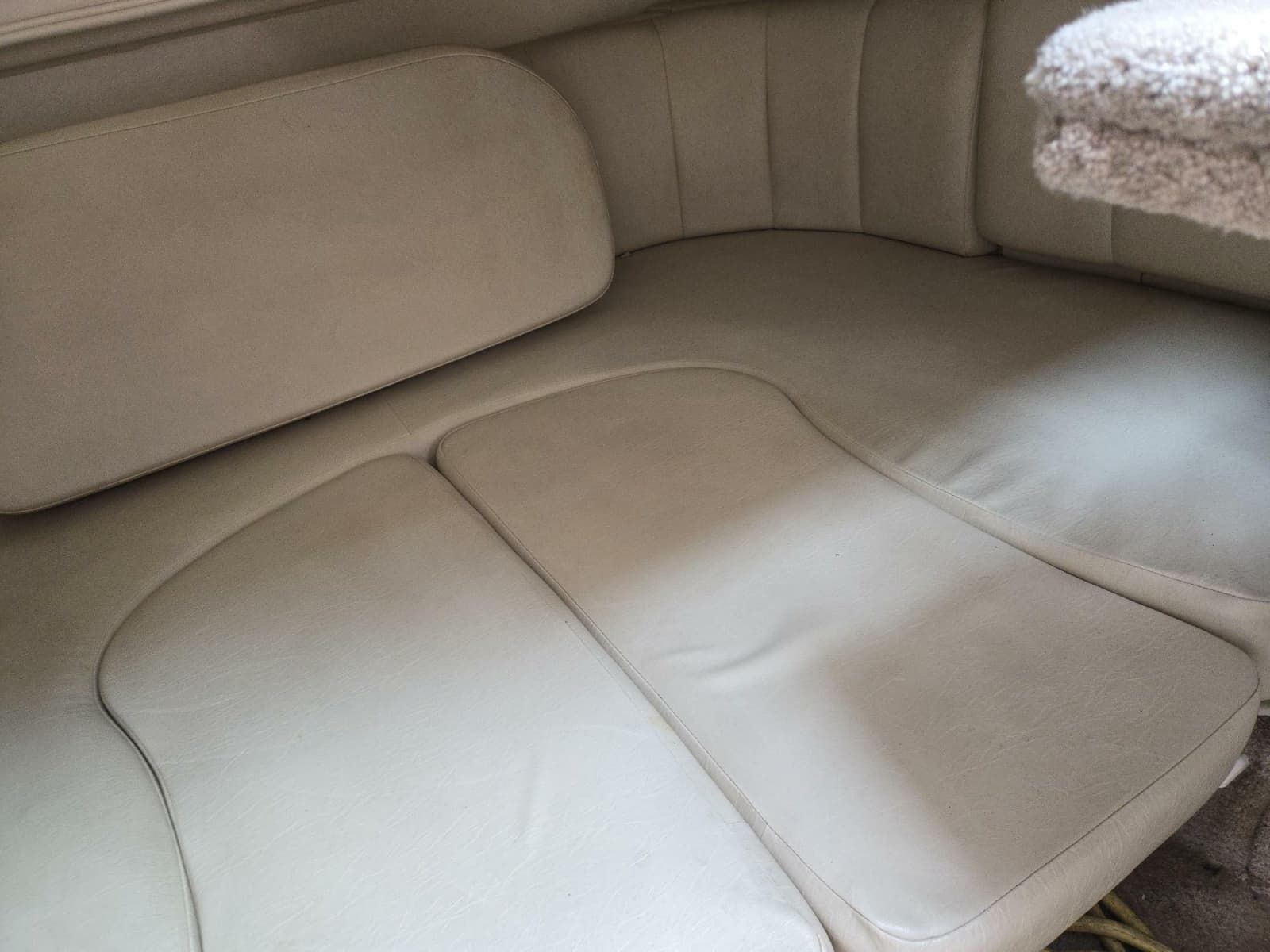 1999 Rinker 330 Fiesta Vee - Photo 10