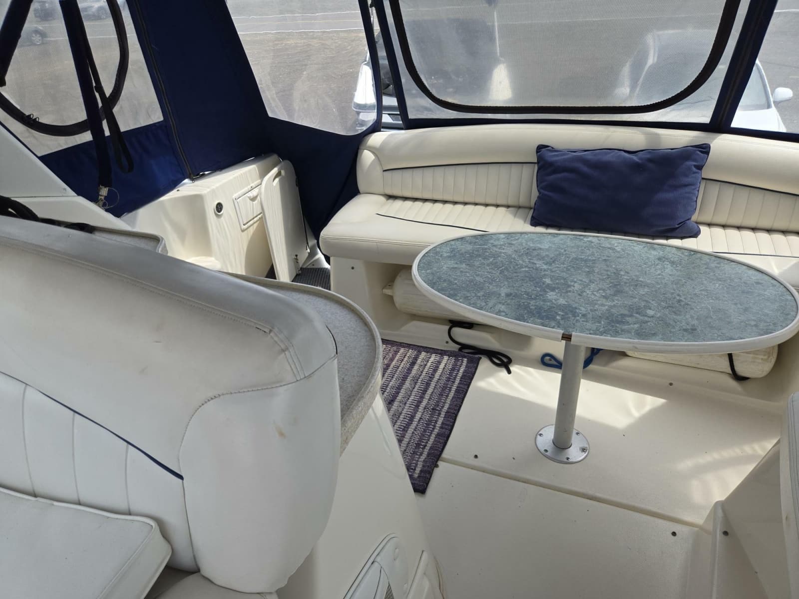 1999 Rinker 330 Fiesta Vee - Photo 37