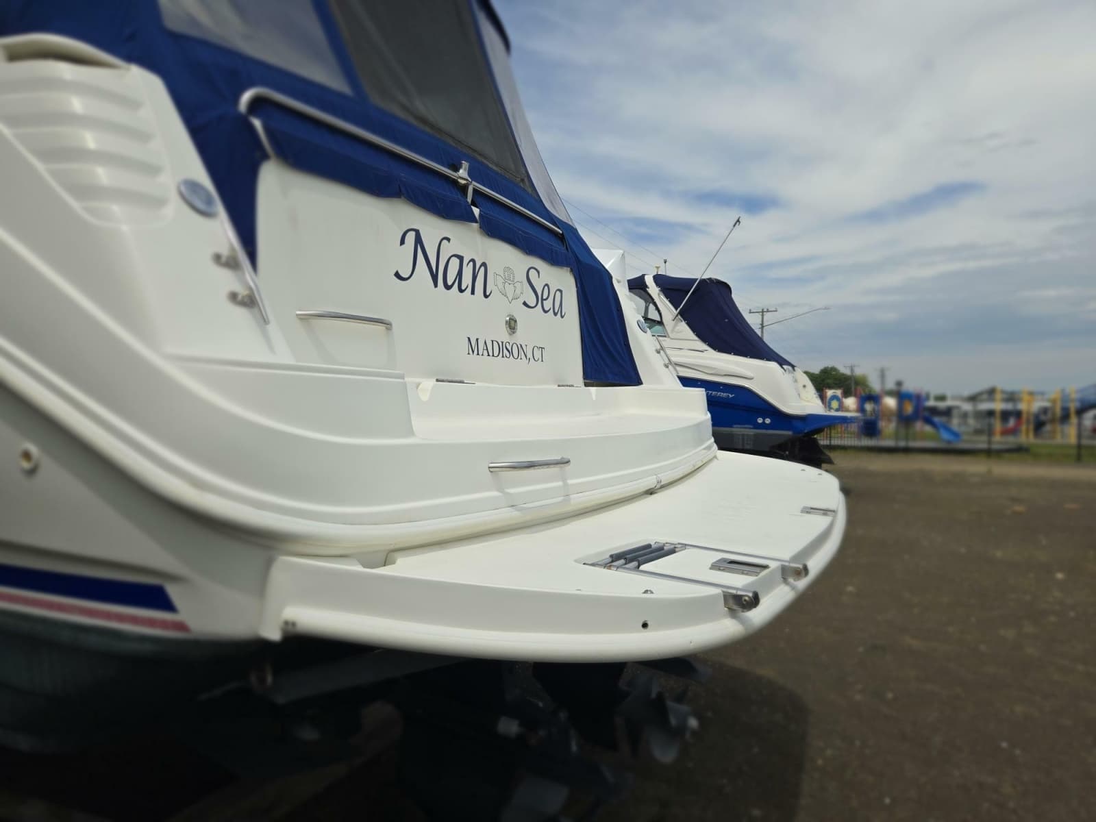 1999 Rinker 330 Fiesta Vee - Photo 42