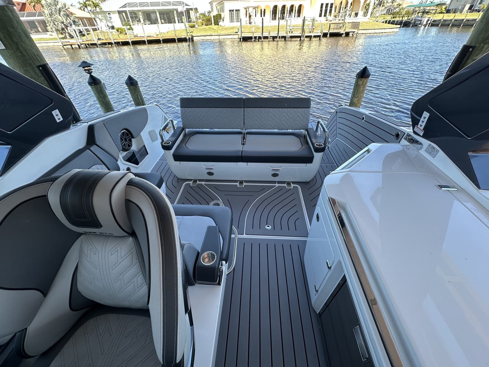 2022 Galeon 325 GTO - Photo 19
