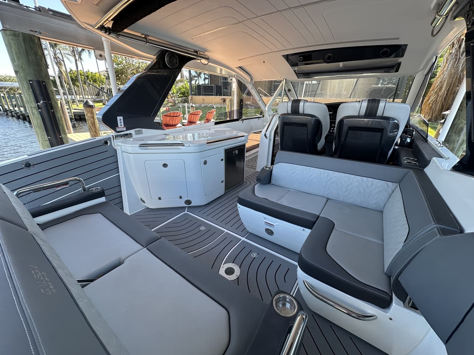 2022 Galeon 325 GTO - Photo 10