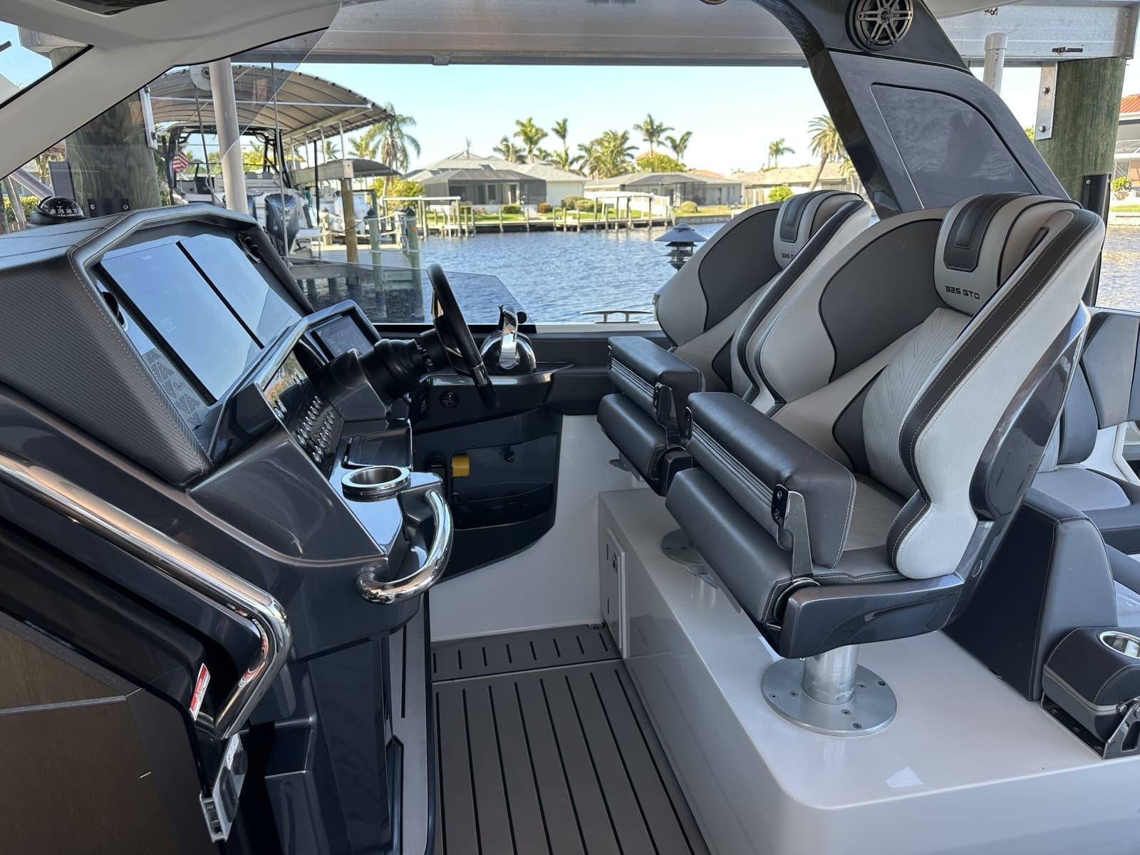 2022 Galeon 325 GTO - Photo 21