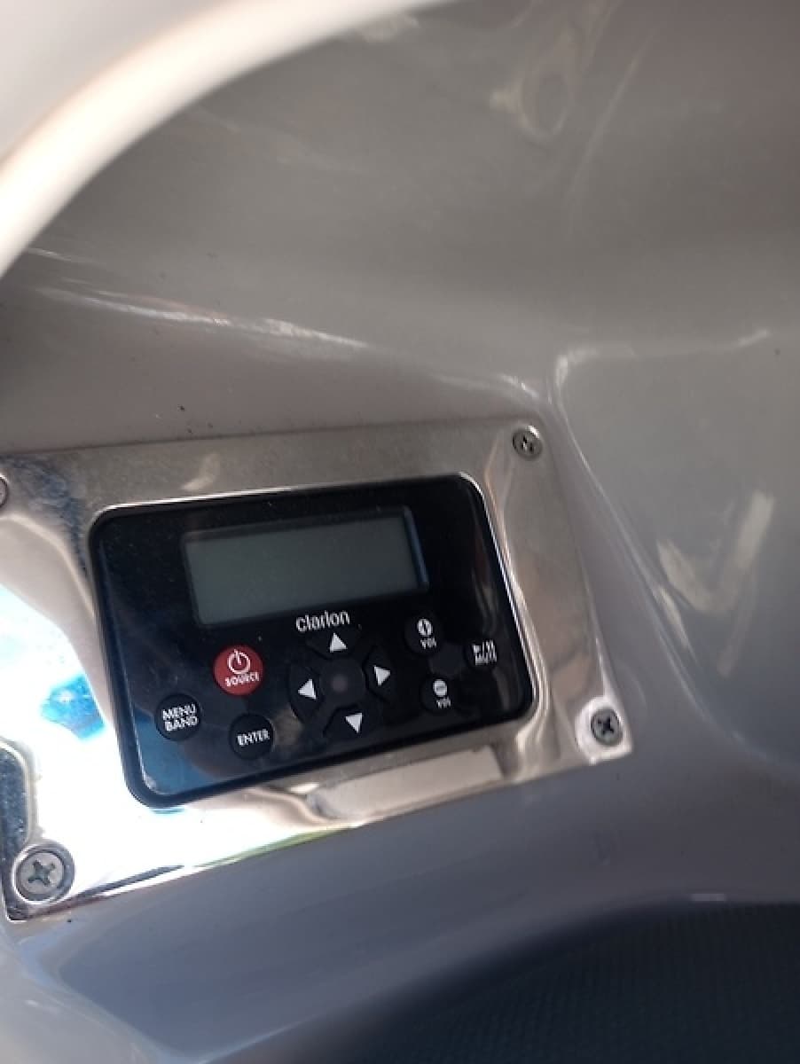 2020 Chaparral 240ssi - Photo 16