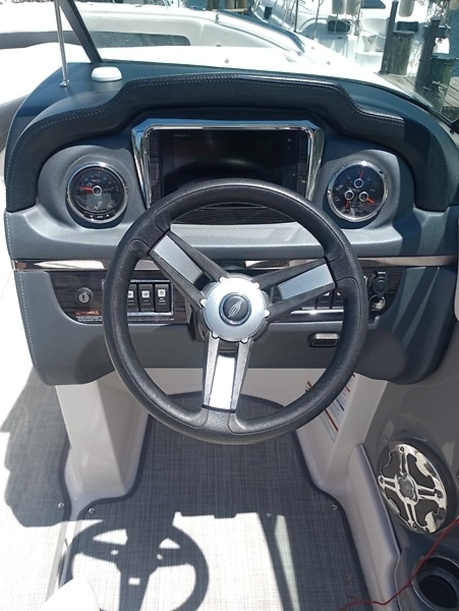 2020 Chaparral 240ssi - Photo 10
