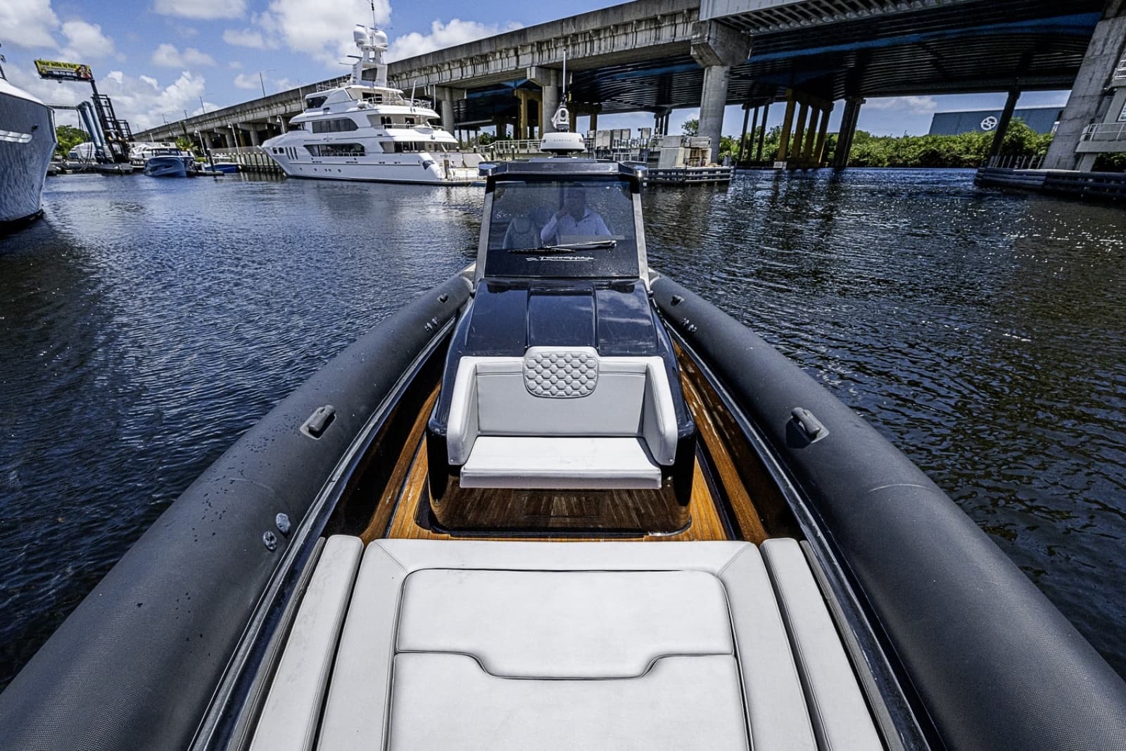 2023 Technohull 40 - Photo 20