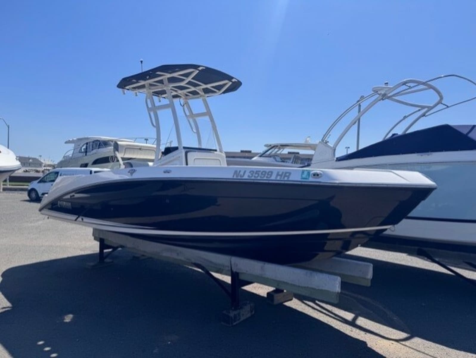 2022 Yamaha Boats 210 FSH Sport - Photo 1