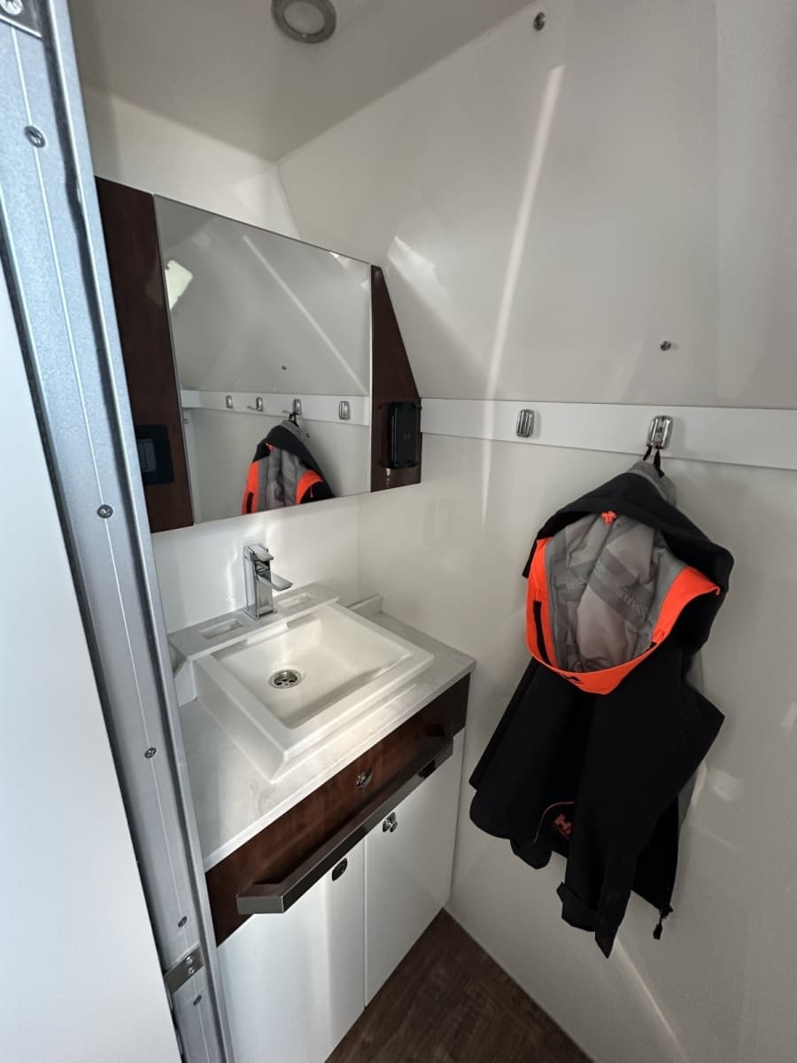 2024 Formula 387 Center Console Fish - Photo 23
