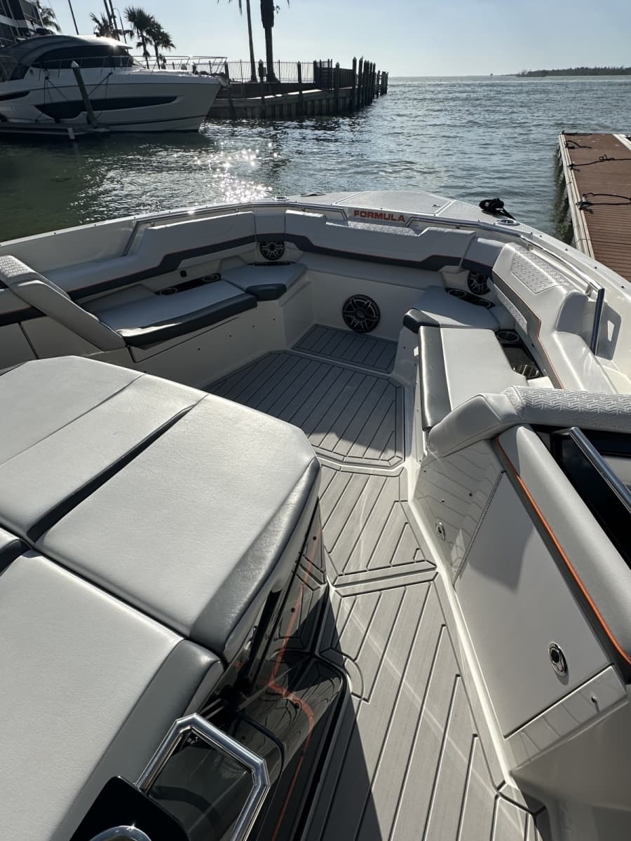 2024 Formula 387 Center Console Fish - Photo 7