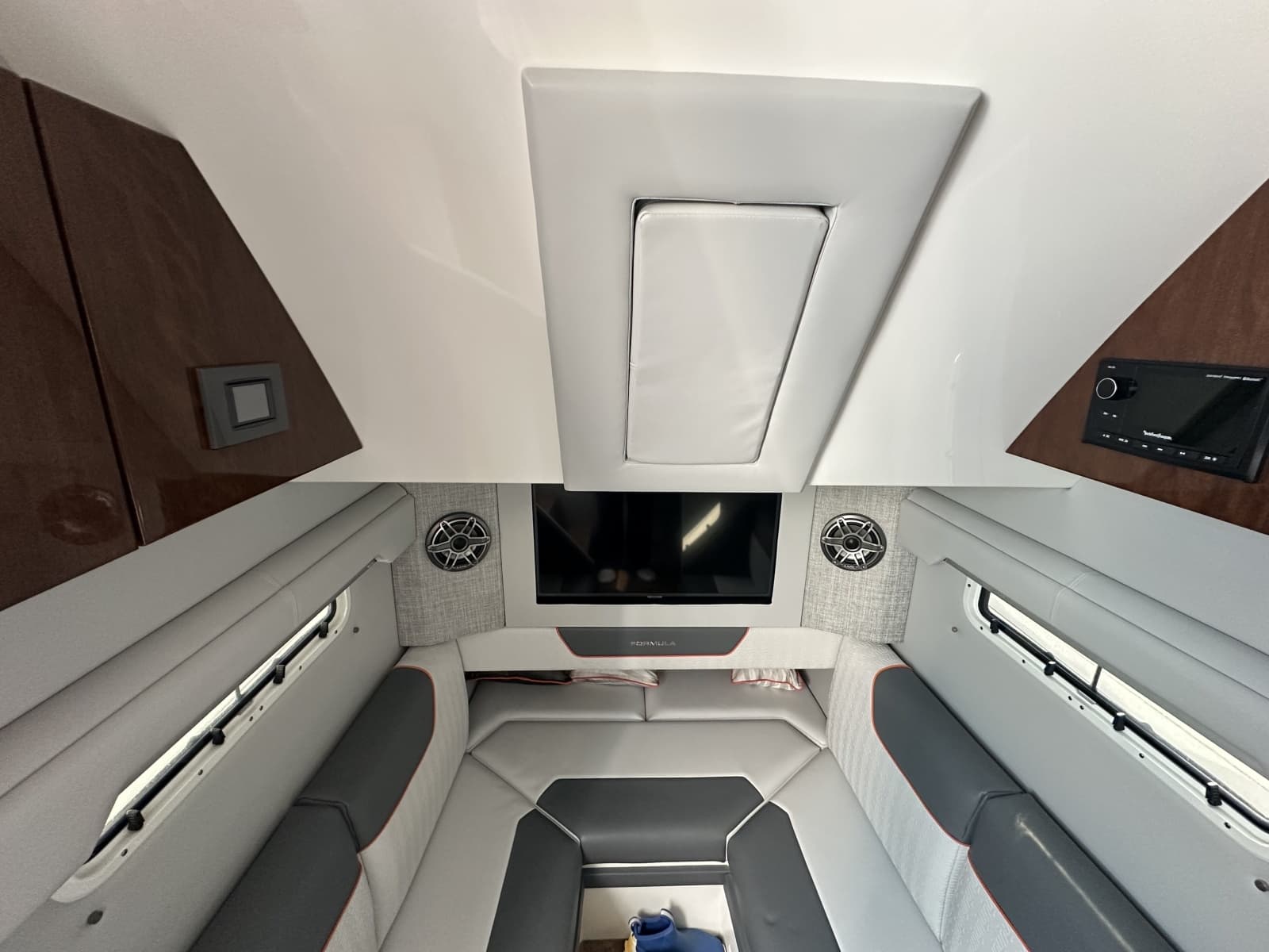 2024 Formula 387 Center Console Fish - Photo 19