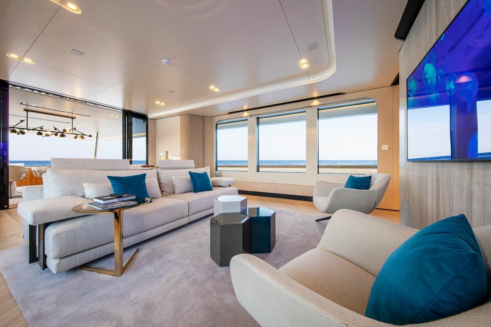 2022 Van der Valk 34M Explorer - Photo 13