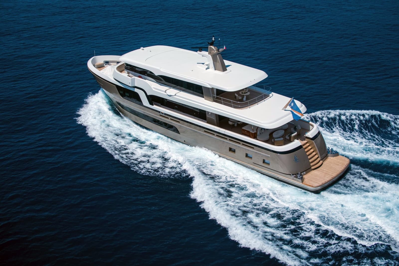 2022 Van der Valk 34M Explorer - Photo 8
