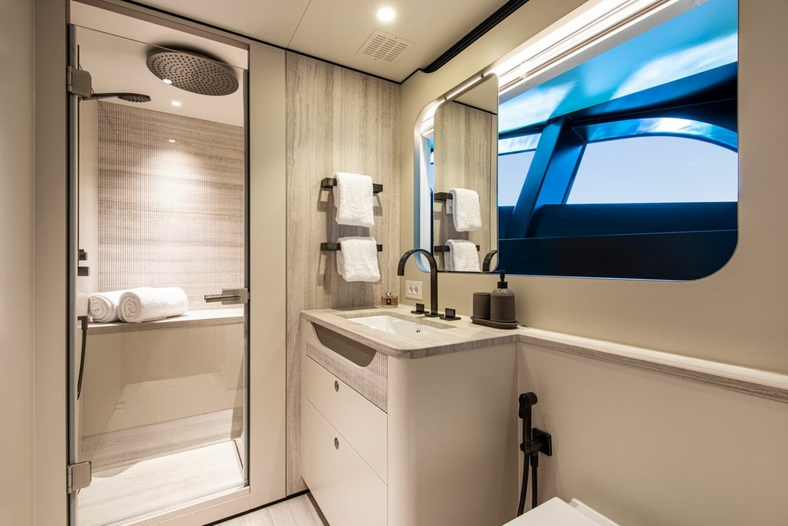 2022 Van der Valk 34M Explorer - Photo 21