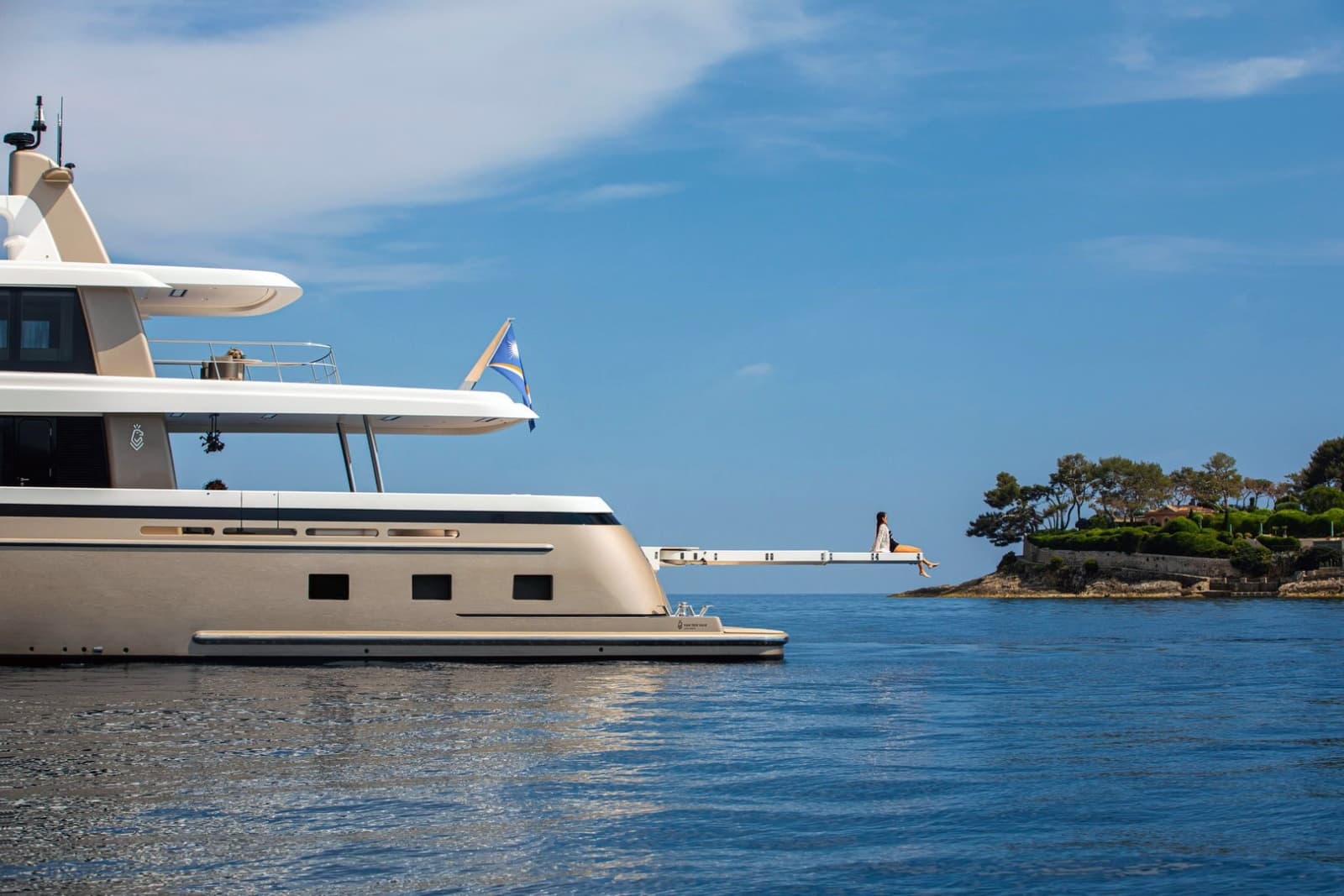2022 Van der Valk 34M Explorer - Photo 5