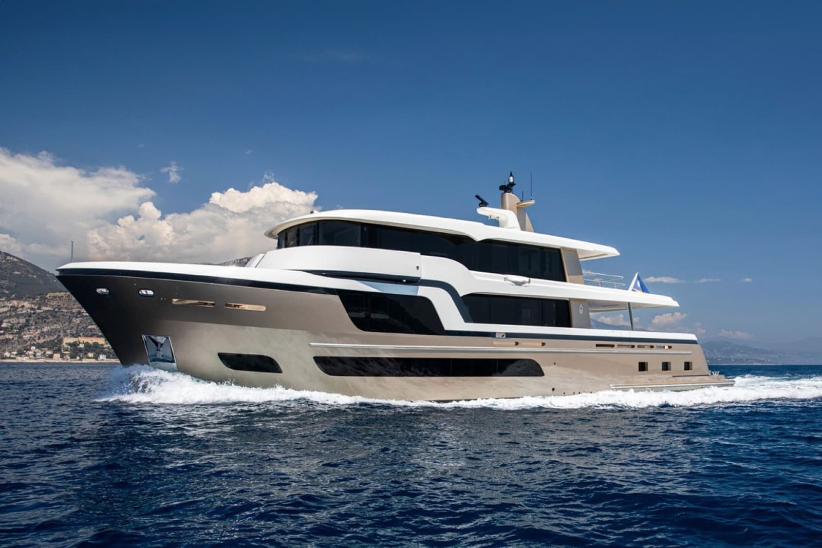 2022 Van der Valk 34M Explorer - Photo 7