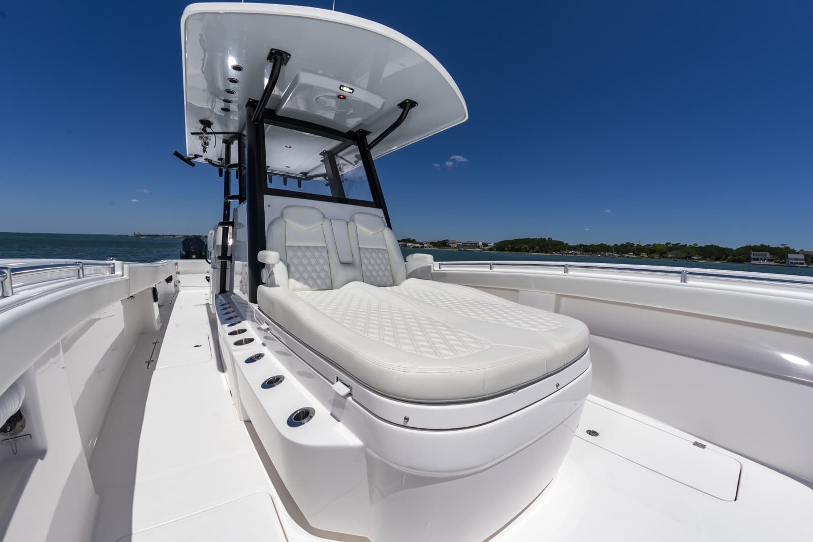 2024 Invincible 33 Catamaran - Photo 36