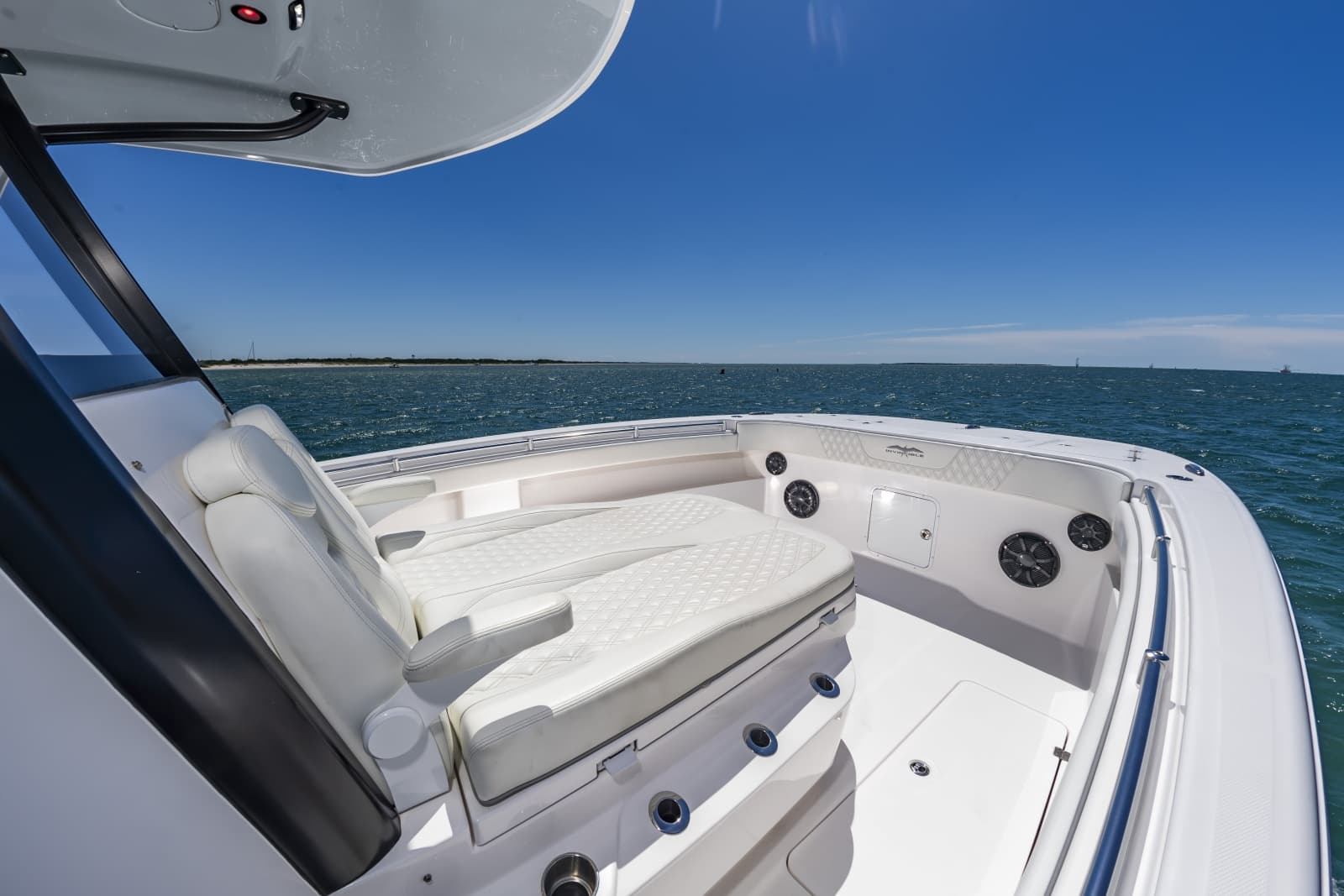 2024 Invincible 33 Catamaran - Photo 35