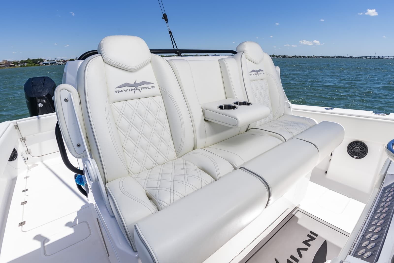 2024 Invincible 33 Catamaran - Photo 22