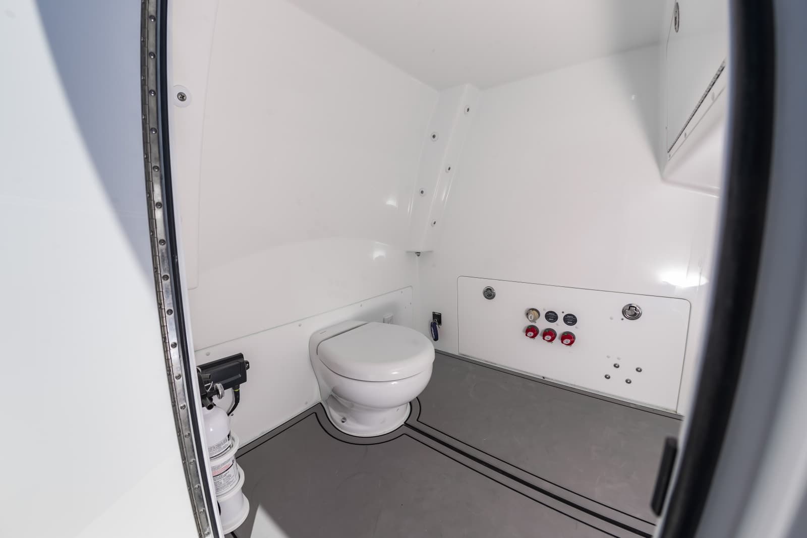 2024 Invincible 33 Catamaran - Photo 42