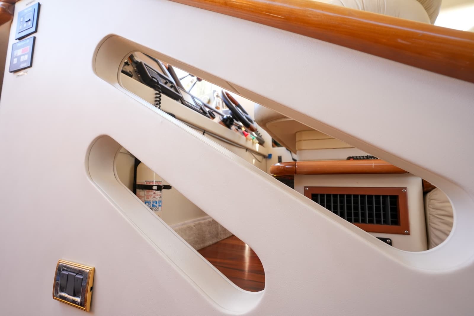 1997 Sunseeker Manhattan 48 - Photo 38