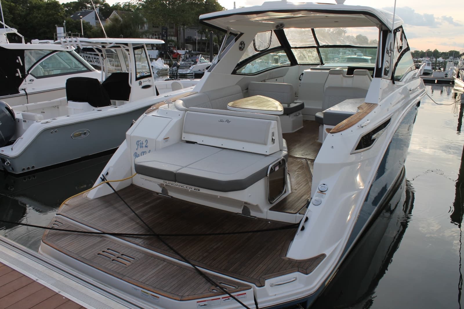 2023 Sea Ray Sundancer 320 - Photo 3