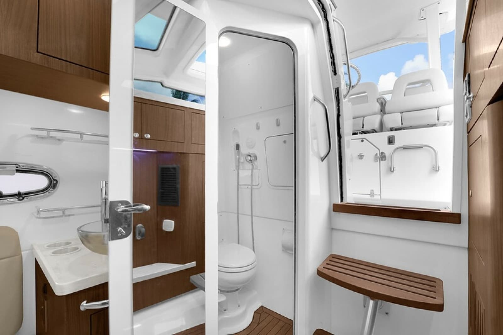 2020 Boston Whaler 380 Outrage - Photo 51
